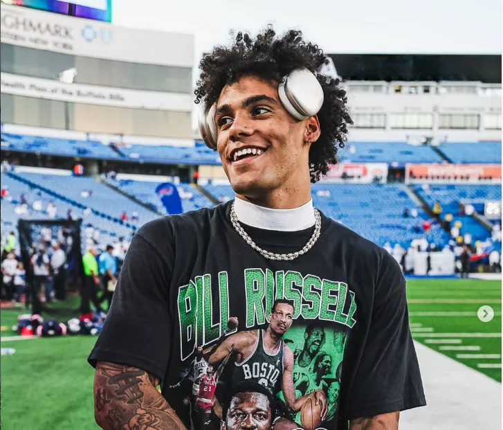 Christian González acuerda una extensión histórica con los New England Patriots en la NFL