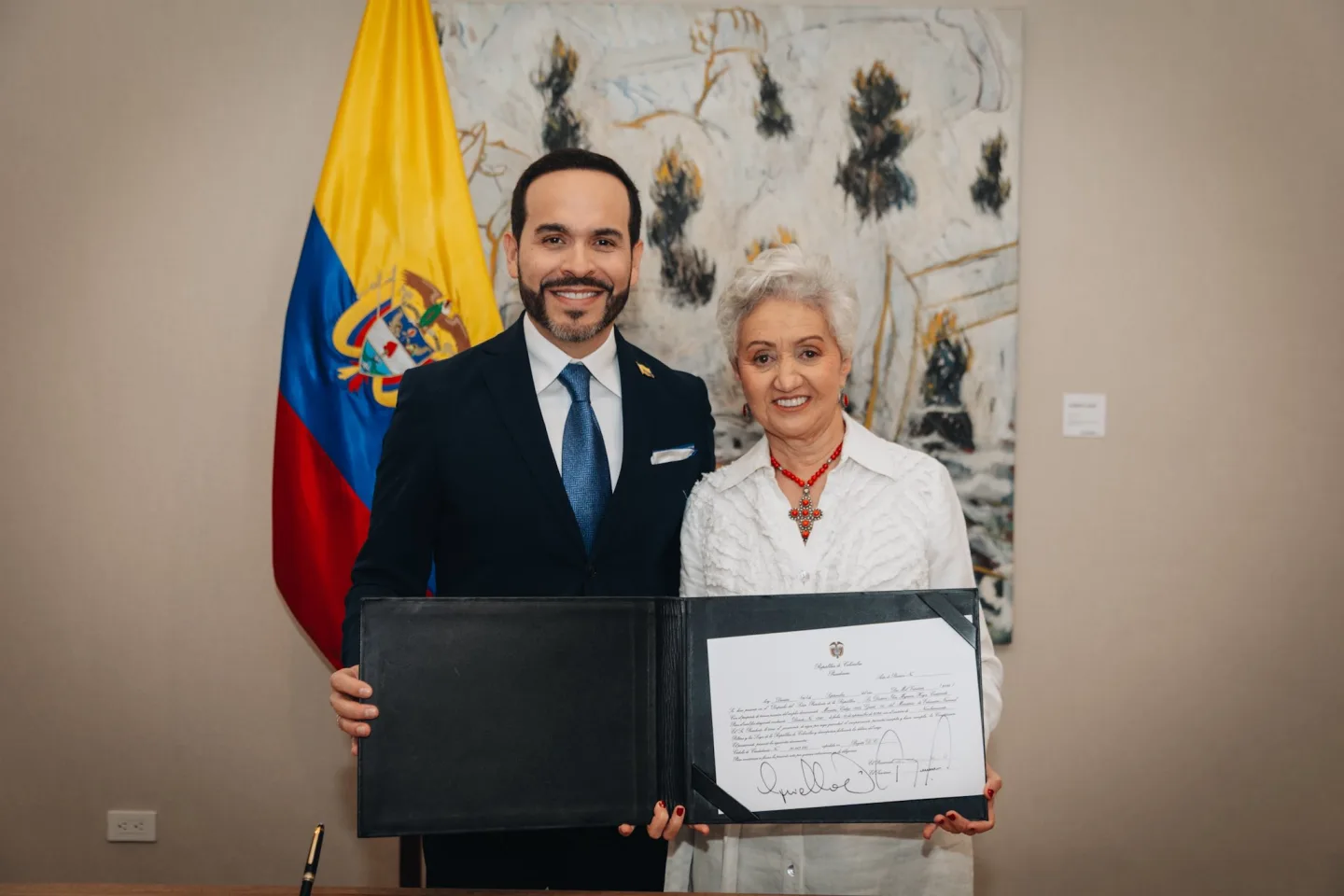 Ilva Myriam Hoyos asume el Ministerio de Educación