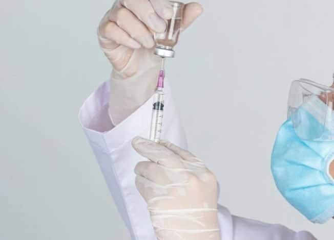 tratamiento contra COVID-19 / tiempo entre dosis