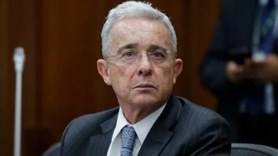 En Miami sobrevuela avioneta con mensaje contra Uribe / presidencia