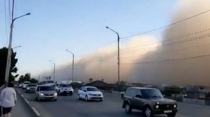sepultada por una tormenta de arena