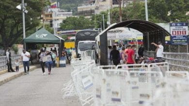 Colombia reabre frontera con Venezuela