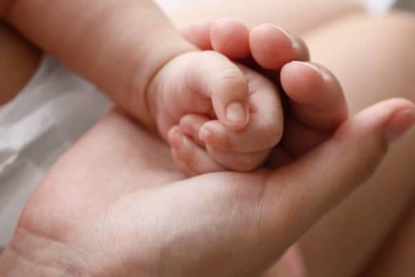 Los 5 nombres bíblicos más lindos para niña - bebé se está “convirtiendo en piedra” / amamantar - nombres más bonitos