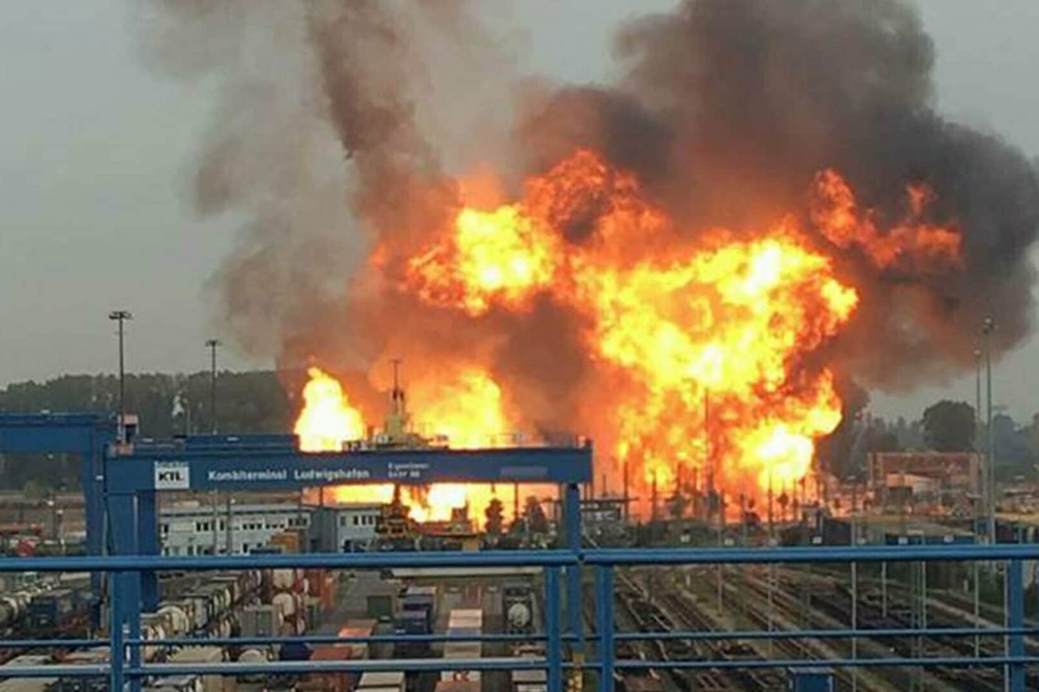 planta qu&iacute;mica de Alemania