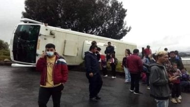 bus escolar se volc&oacute; con m&aacute;s de 30 ni&ntilde;os