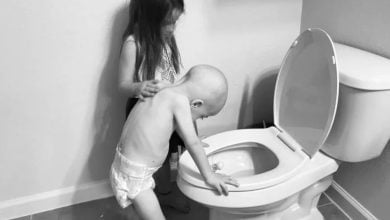 ni&ntilde;o con c&aacute;ncer cuya imagen dio la vuelta al mundo