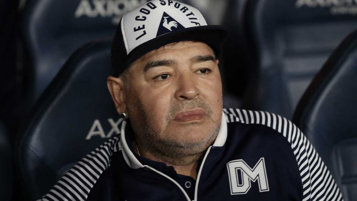 Maradona fue enterrado sin coraz&oacute;n
