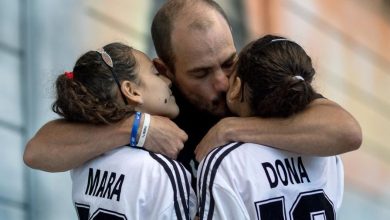 Un padre bautiz&oacute; a sus hijos como Diego, Mara y Dona