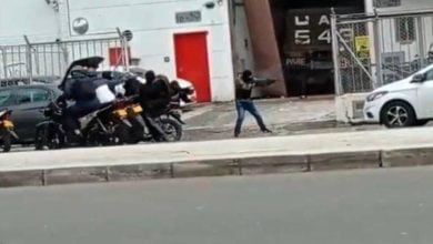 al menos 20 ladrones con fusiles intentaron atracar bodega de oro en Medell&iacute;n