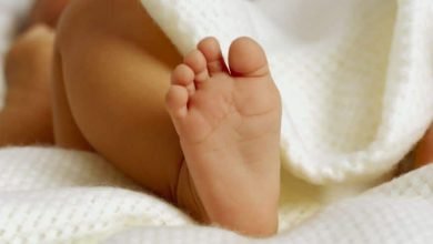 bebé niño | pleno vuelo | negligencia médica | niños pierden la vida