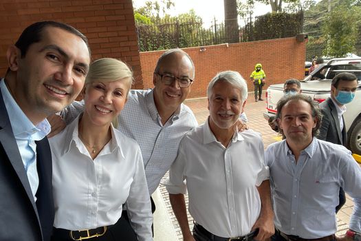 coalici&oacute;n presidencial "Equipo por Colombia"