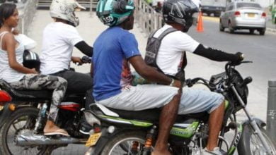 prohibieron el parrillero hombre