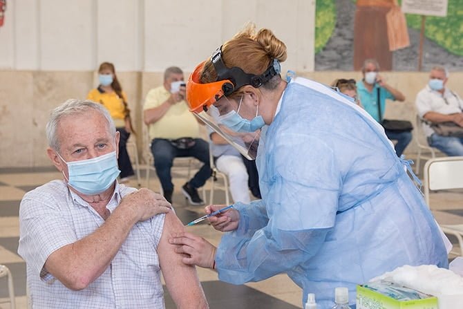 tercera dosis a mayores de 60