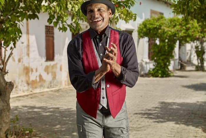 Bus en el que viajaba el cantante vallenato Farid Ortiz sufri&oacute; accidente