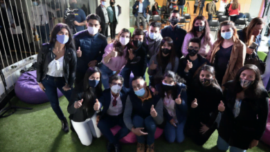 J&oacute;venes a la U