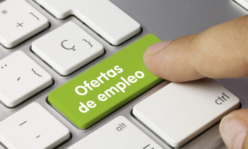 Vacantes | vacantes falsas de empleo / Tiendas Ara
