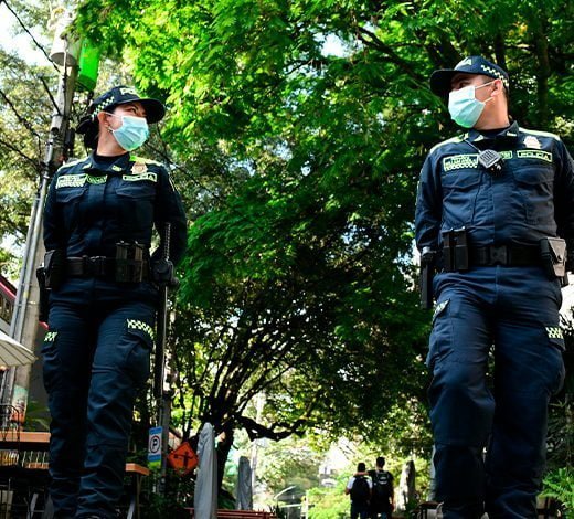 polic&iacute;as no podr&aacute;n impedir que graben procesos