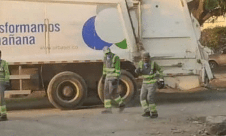 video de dos trabajadores de una empresa de aseo bailando champeta se vuelve viral 