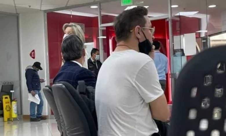Fiscal&iacute;a analiza dos fotos claves de Jhonier Leal en un banco