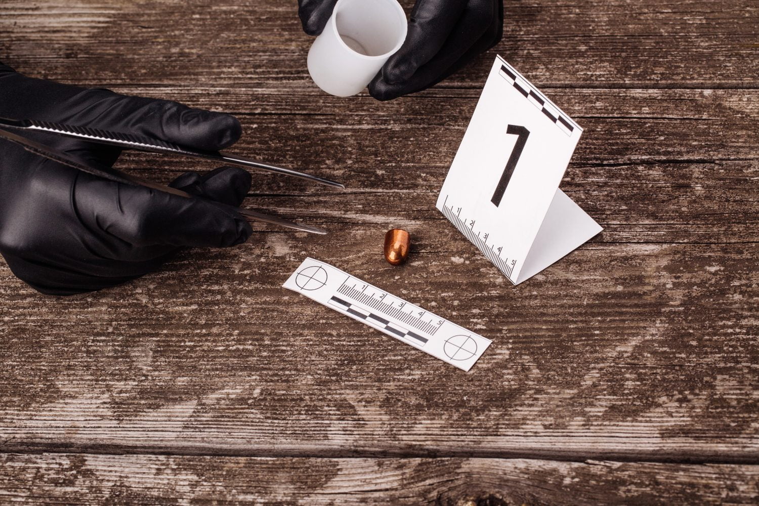 Un hombre acab&oacute; con la vida de su expareja e hiri&oacute; a su hija | homicidio de su hijo