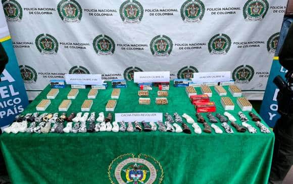m&aacute;s de mil cartuchos de rev&oacute;lver fueron incautados en medell&iacute;n
