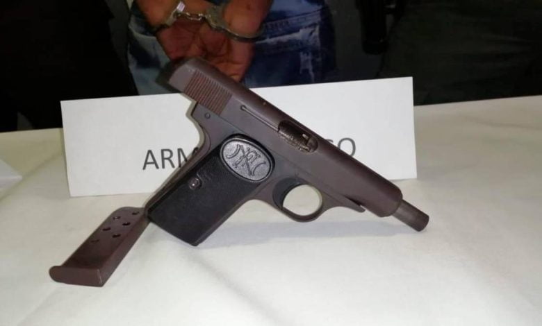 Criminal en cartagena portaba pistola de la primera guerra mundial