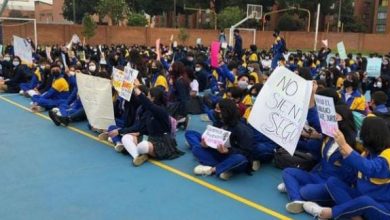 plantón colegio de Bogotá abuso a niña