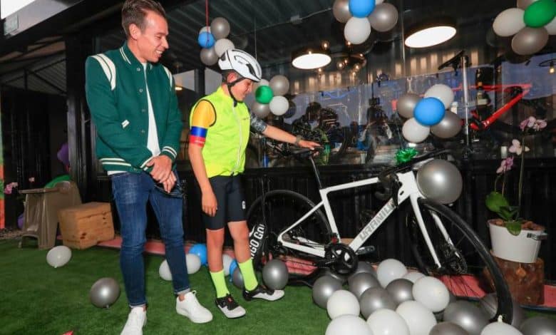 Rigoberto Ur&aacute;n sorprendi&oacute; a &Aacute;ngel David