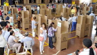 puesto de votación votar acompañado / elecciones