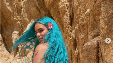 Karol G publica fotos sin ropa y causa furor en redes sociales