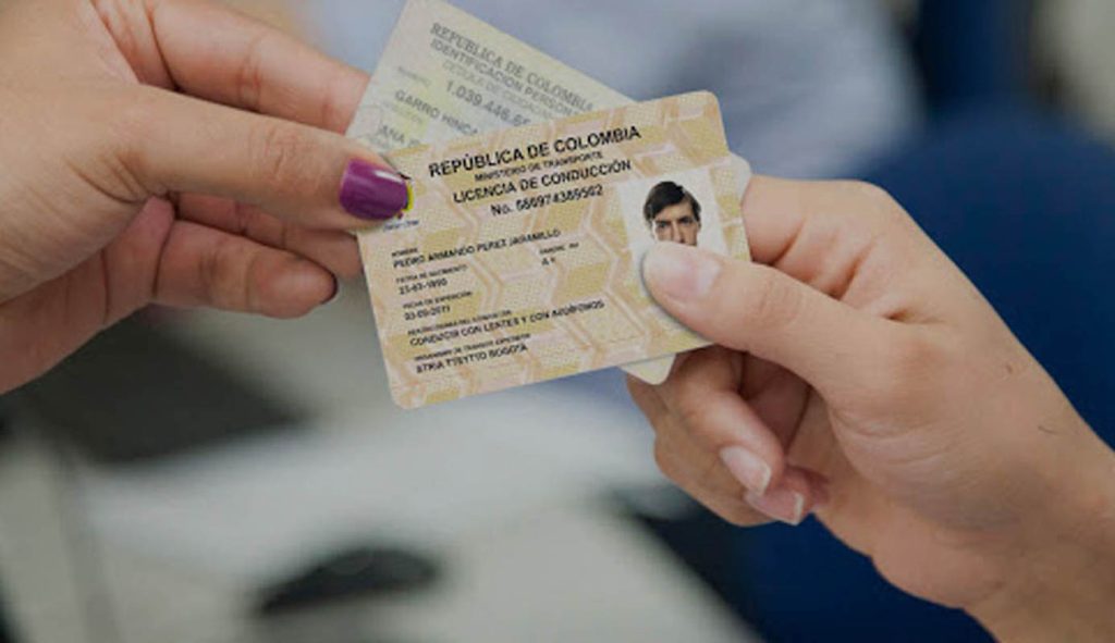 licencia de conducción / duplicado de la licencia de conducción / cédula / colombianos