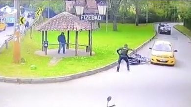 polic&iacute;a enfrent&aacute;ndose a ladrones frente al club el retiro