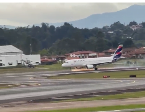 Cierran aeropuerto de Rionegro tras fallas en avión que aterrizó de emergencia