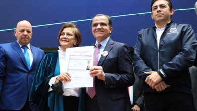 Oscar Iv&aacute;n Zuluaga renunci&oacute; a su candidatura para apoyar a 'Fico'