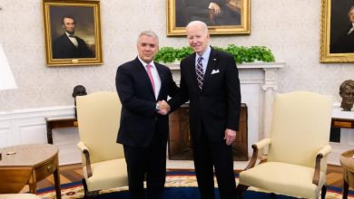 Iv&aacute;n Duque y Joe Biden en la Casa Blanca