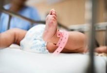 mitos sobre el cuidado de los bebés / bebé con cuatro brazos y cuatro piernas/ enfermera licor, motel - Los 5 nombres bíblicos más lindos para niña