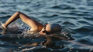 consejos para nadar mejor y durante m&aacute;s tiempo / nataci&oacute;n / Ol&iacute;mpicos de Par&iacute;s - Agua de mar
