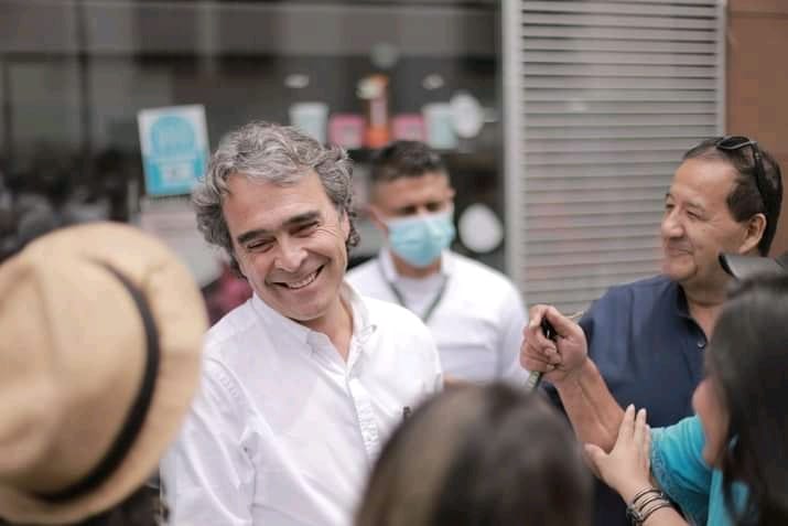 Sergio Fajardo gana la consulta de Centro Esperanza