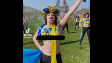 feministas protesta paris ucrania