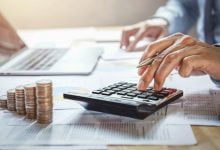 Esto le costará a una empresa un trabajador que gana un salario mínimo en 2023 - Confirmada: La Dian estableció la UVT para 2023, así quedó - calendario para presentar la declaración de renta / clase alta / salarios mínimos - fechas para declarar renta en el 2024 - aportes a salud y pensión - personas que no están obligadas a declarar renta - declaración de renta 2023
