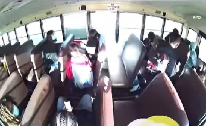 choque de un bus escolar