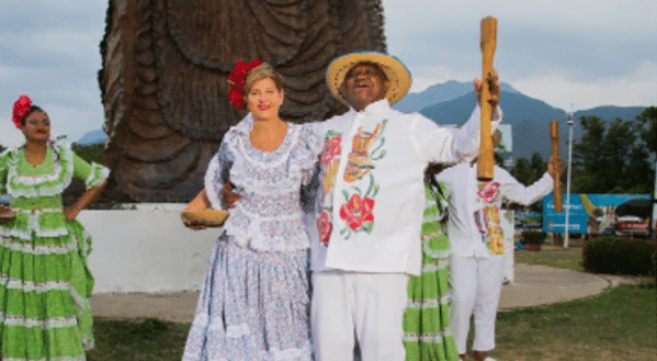 el incomodo momento que vivi&oacute; la esposa de Gustavo Petro en el Festival Vallenato