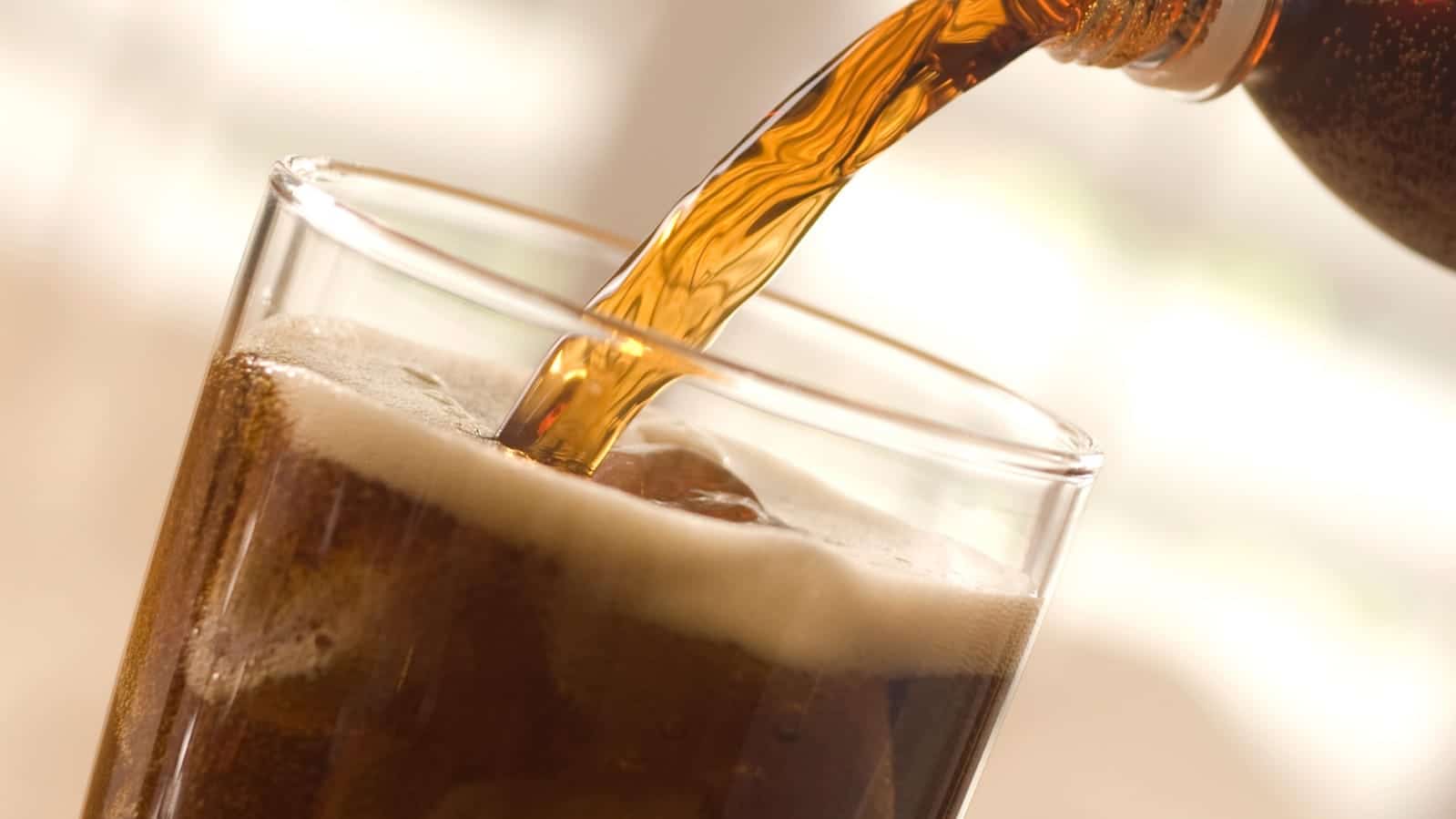 hijastra gaseosa con &aacute;cido / sed