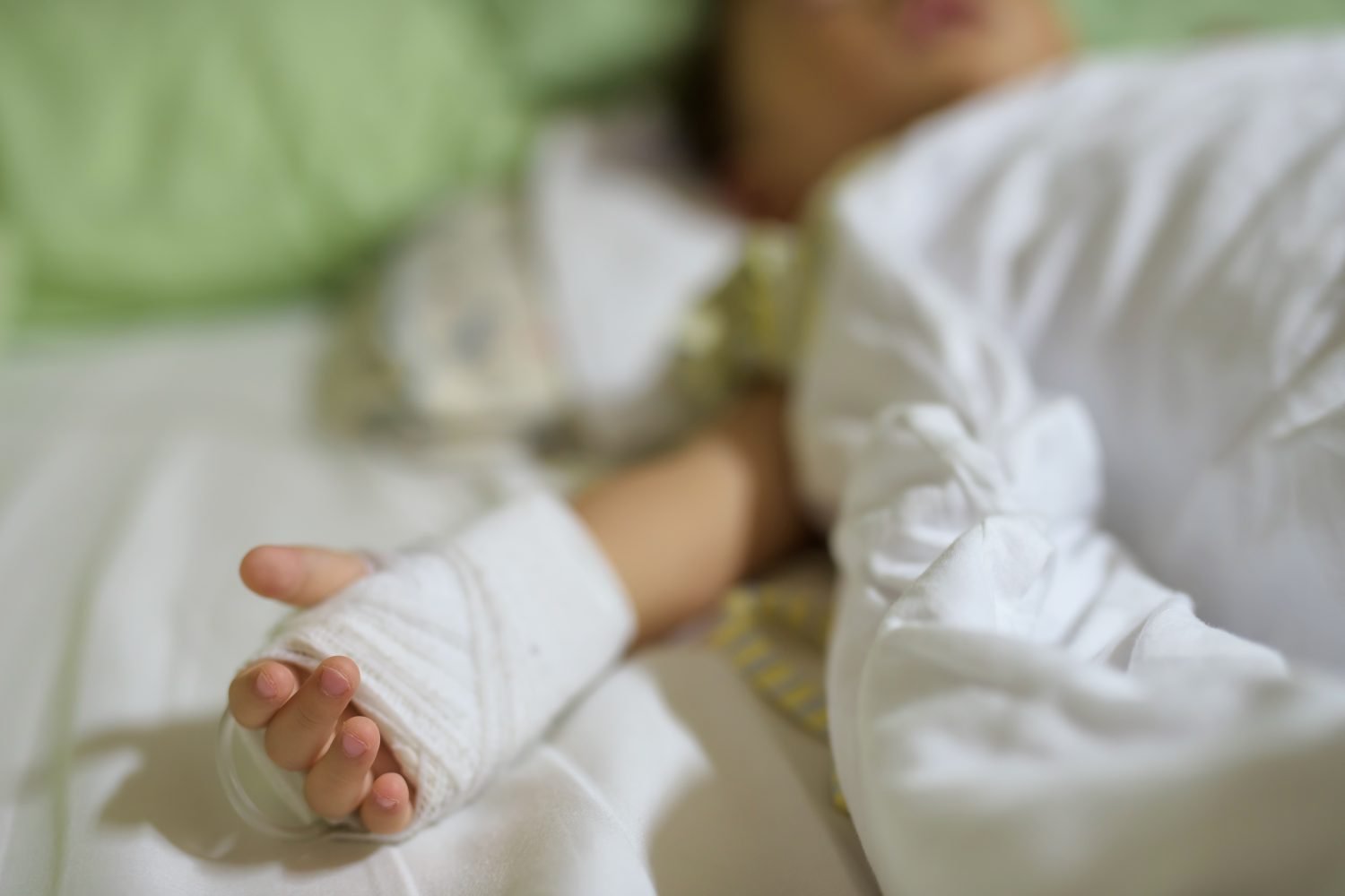 Síntomas de la leucemia en los niños | lanzó desde un tercer piso