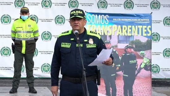 Polic&iacute;a busca personas por vandalizar TransMilenio