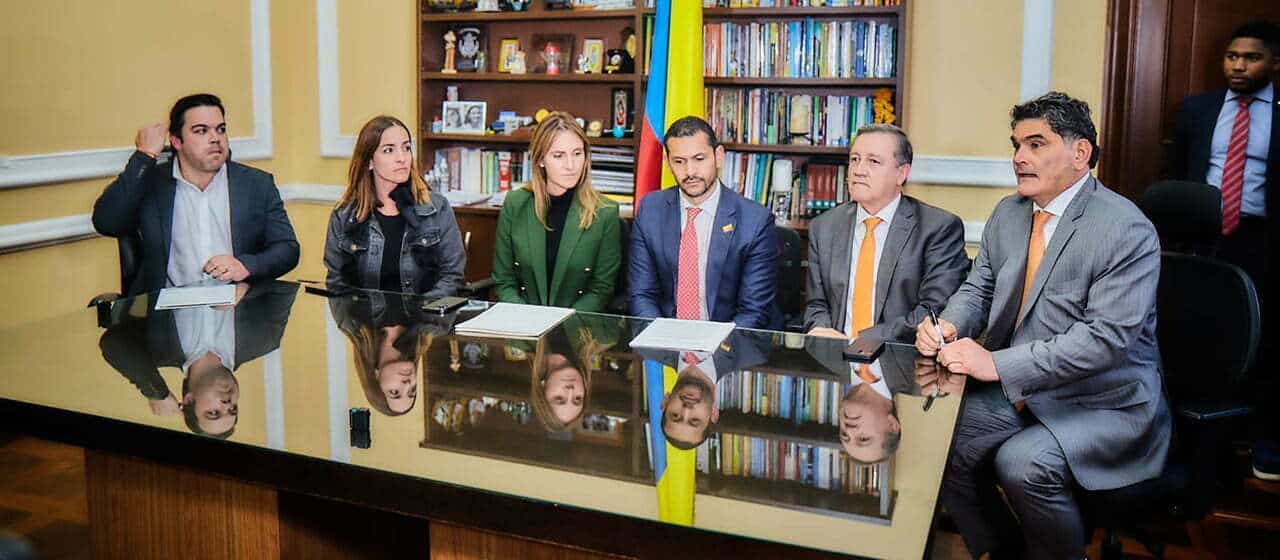 nacionalidad colombiana