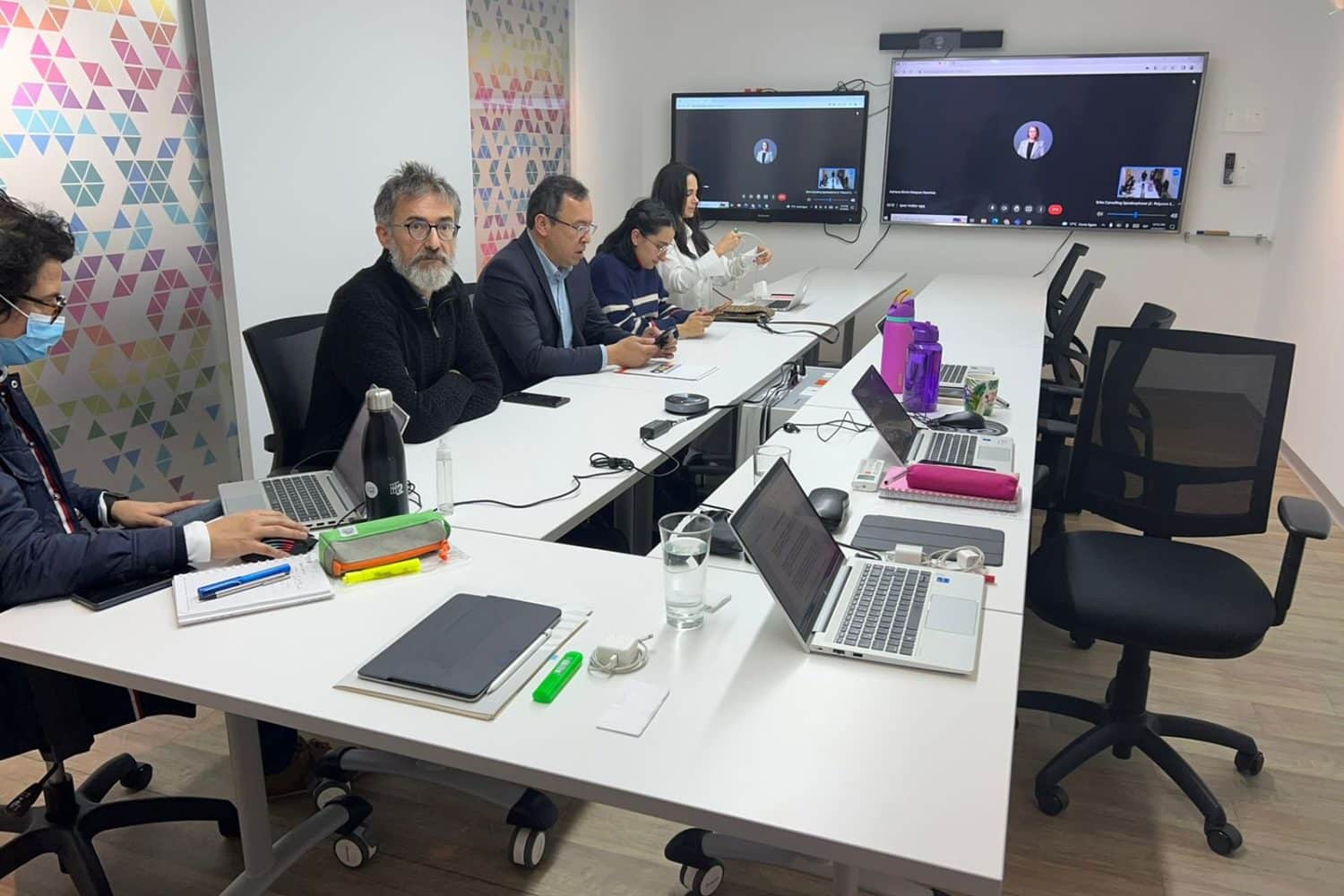 Campa&ntilde;a de Rodolfo Hern&aacute;ndez no cumpli&oacute; la cita en la que se definir&iacute;an los detalles del debate