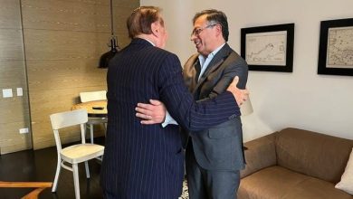 rodolfo Hern&aacute;ndez y petro