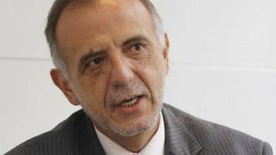 Gustavo Petro design&oacute; a Iv&aacute;n Vel&aacute;squez G&oacute;mez como el nuevo ministro de Defensa / servicio militar