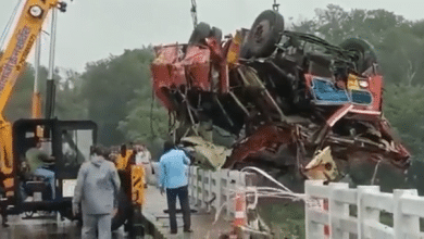 13 personas sin vida dej&oacute; accidente de bus que cay&oacute; por un puente